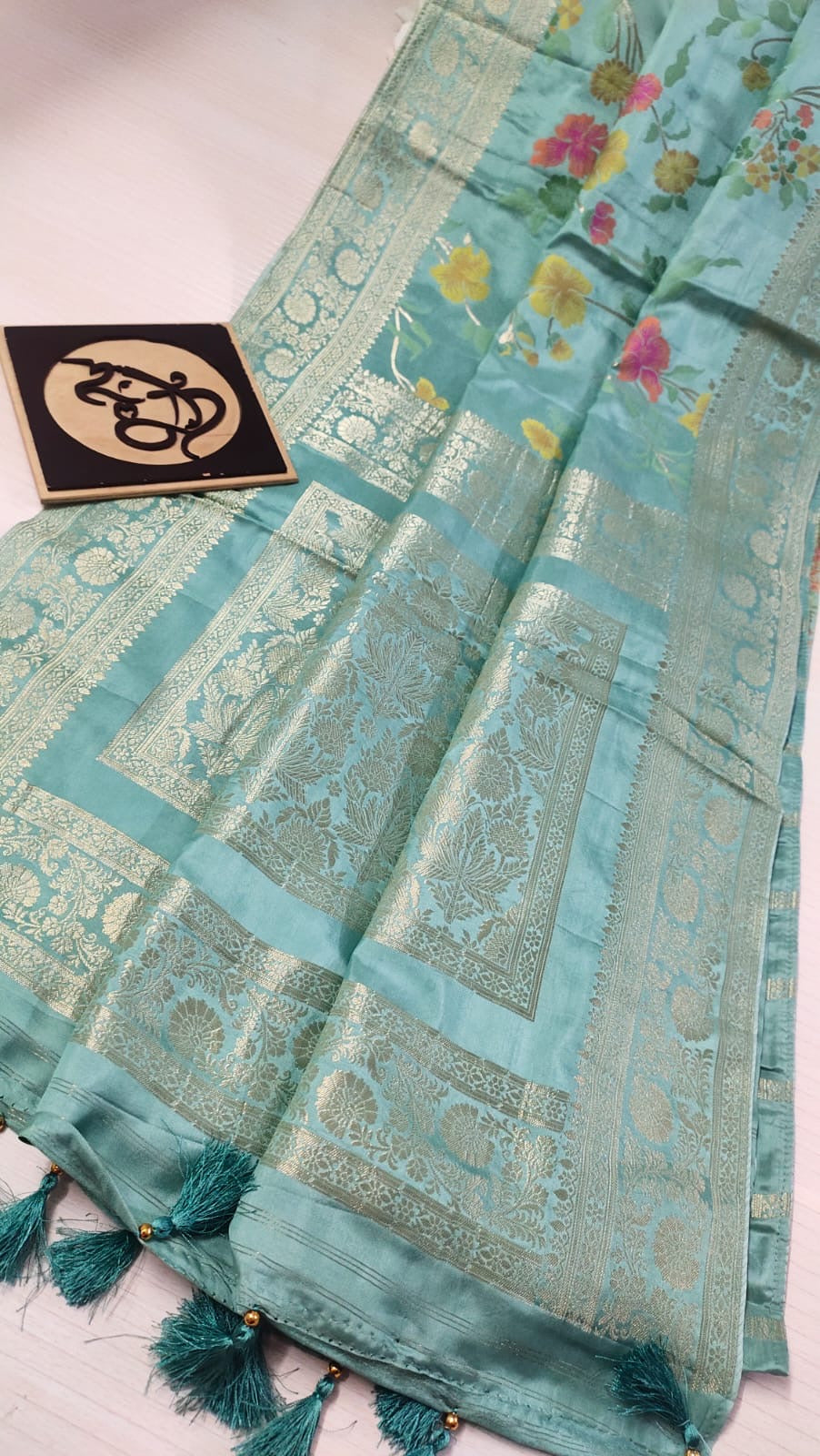 Ravesha Floral Meenakari Saree Banarasi sari