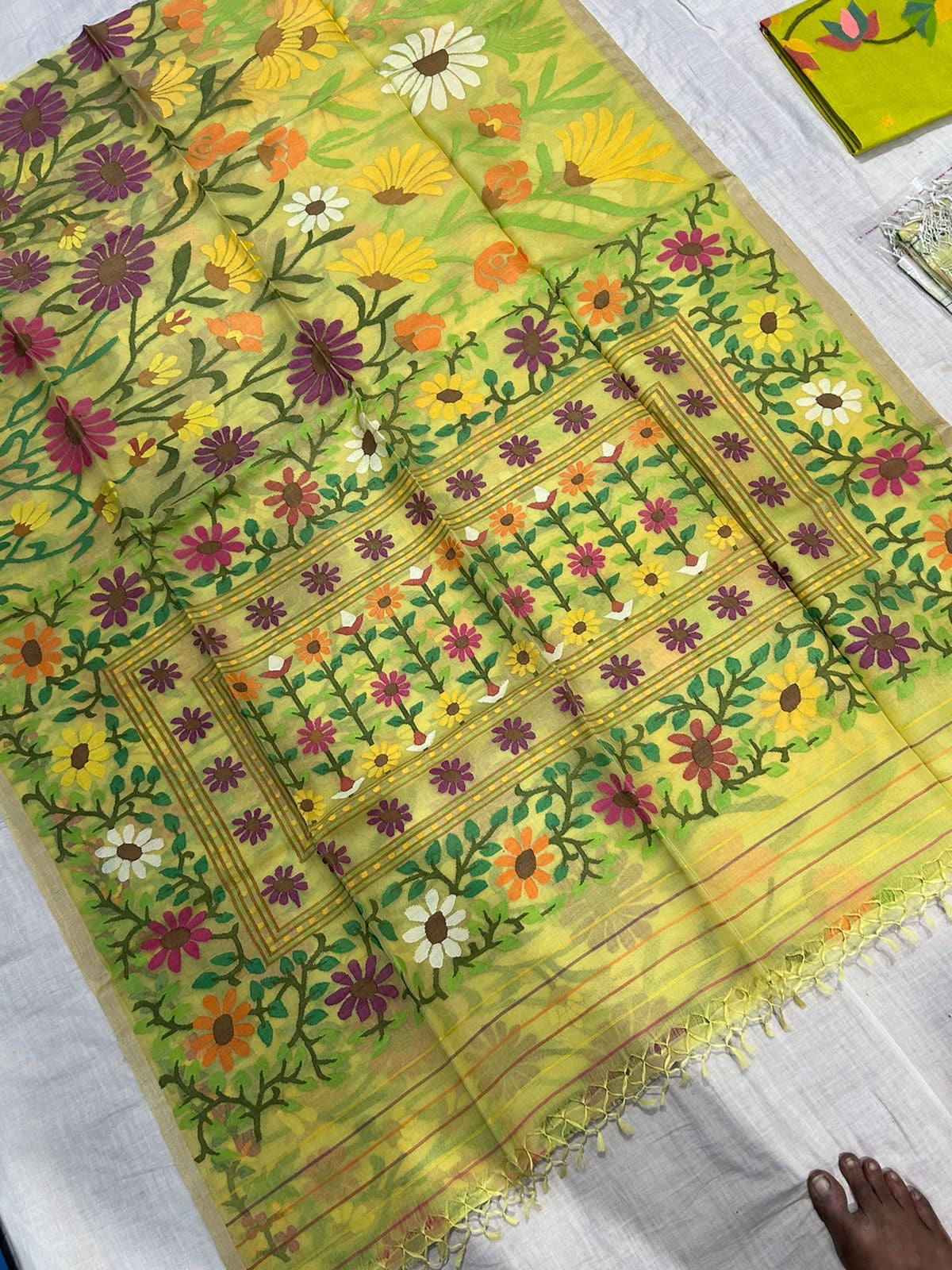 Lavisha muslin jamdani saree traditional sarees