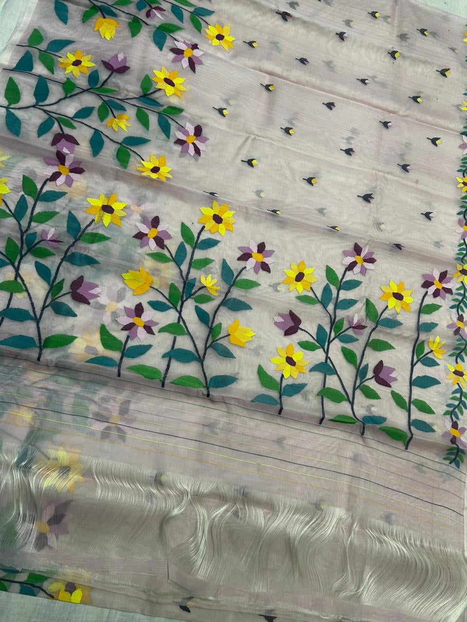 Ishani tantuj Muslim jamdani sarees