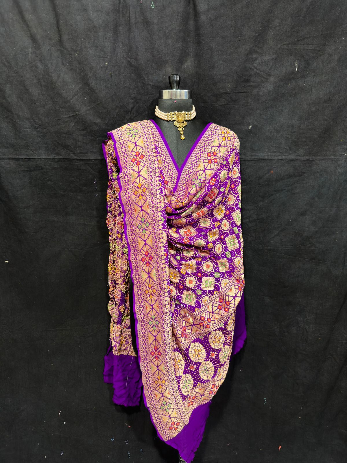 Sonarupa bandhej Dupatta