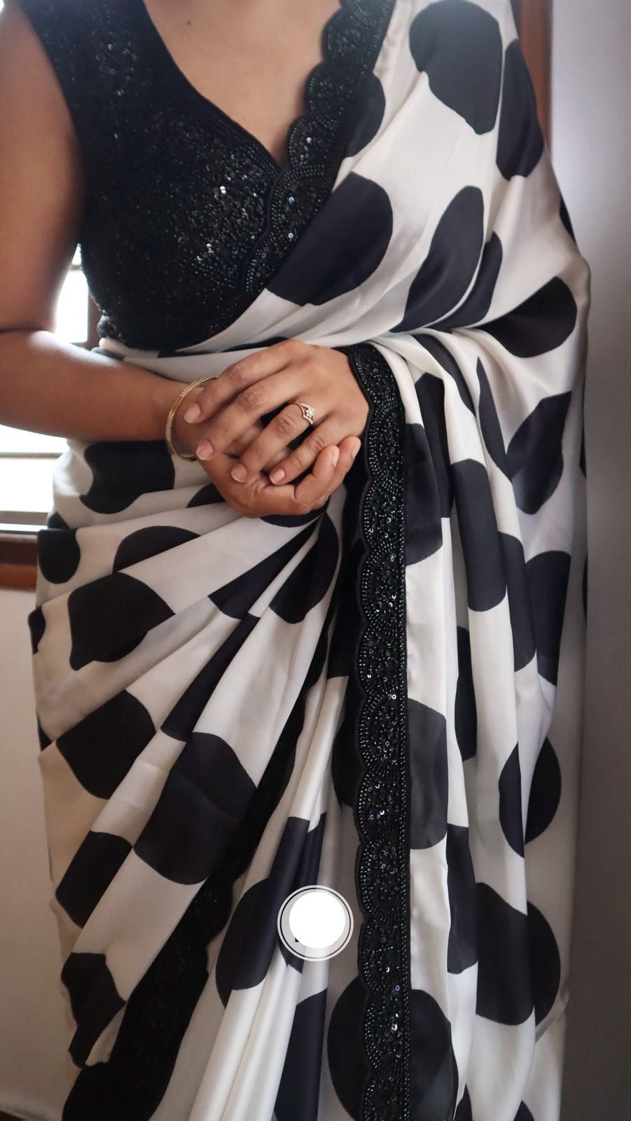 Retro styled saree classy sari blouse Partywear sarees