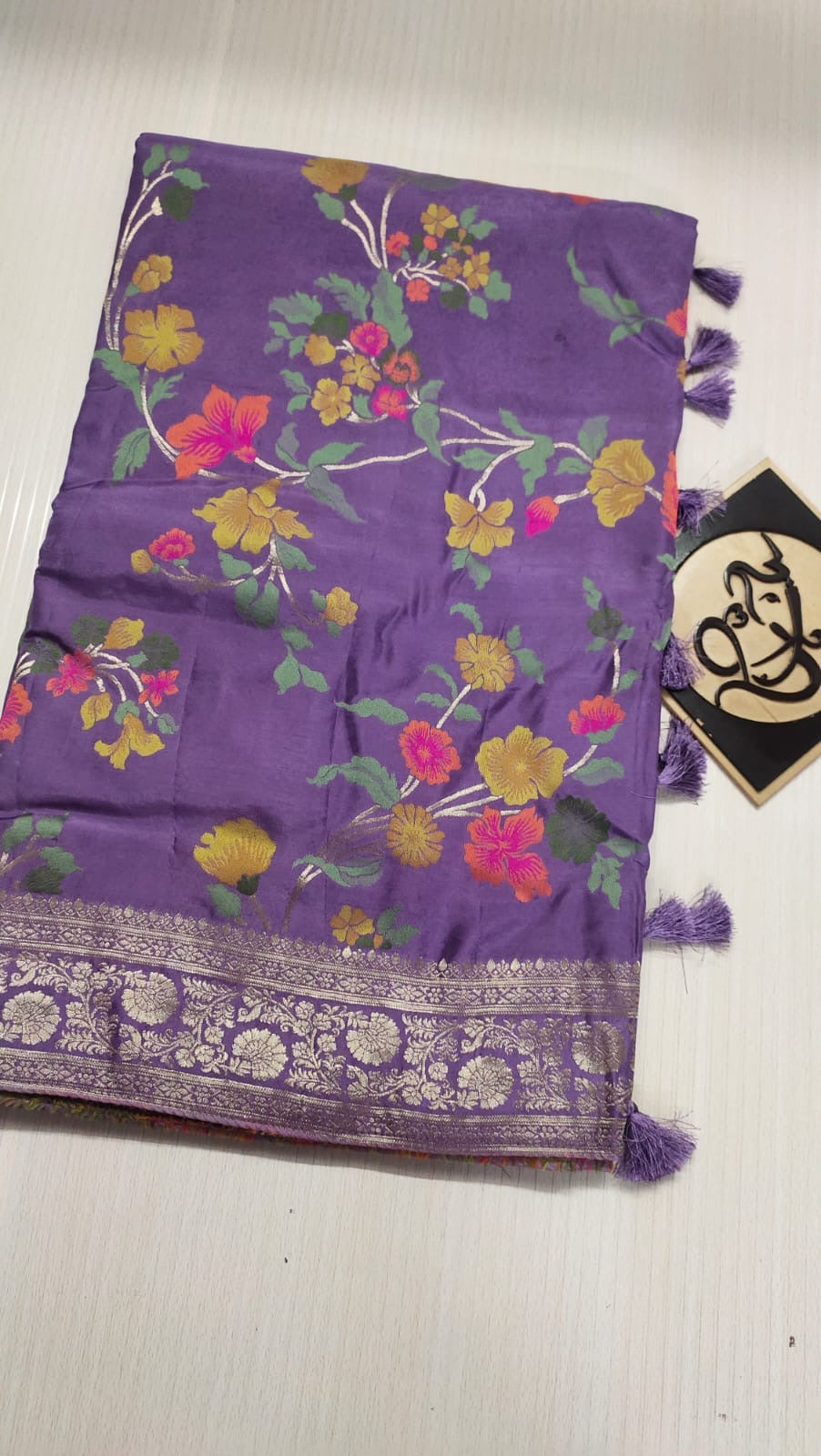 Ravesha Floral Meenakari Saree Banarasi sari