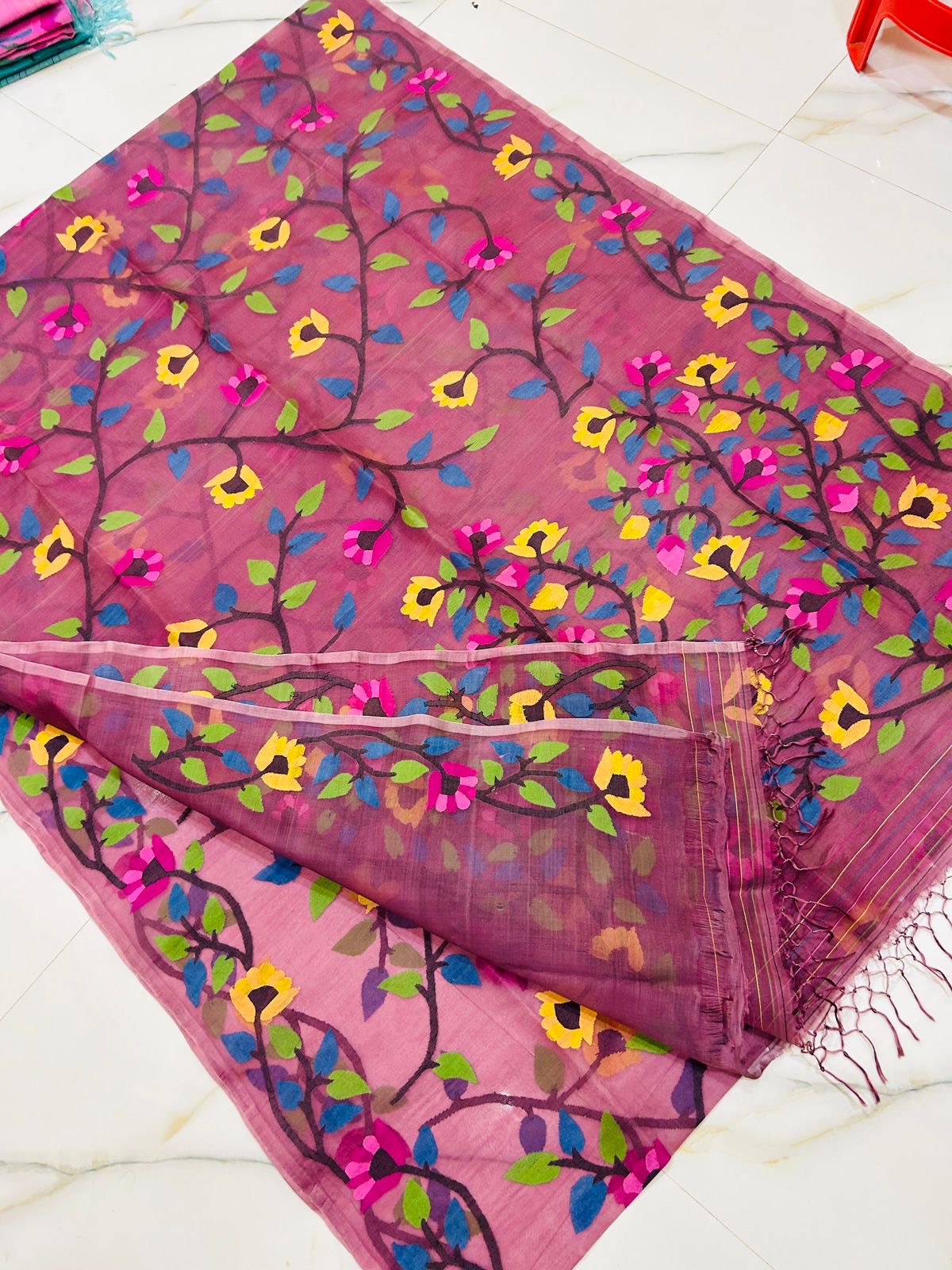 Mahima Pure Tantuj Sarees Jamdani Sari Blouse