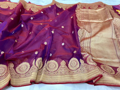 Bani scalloped bordered Kora exclusive saree