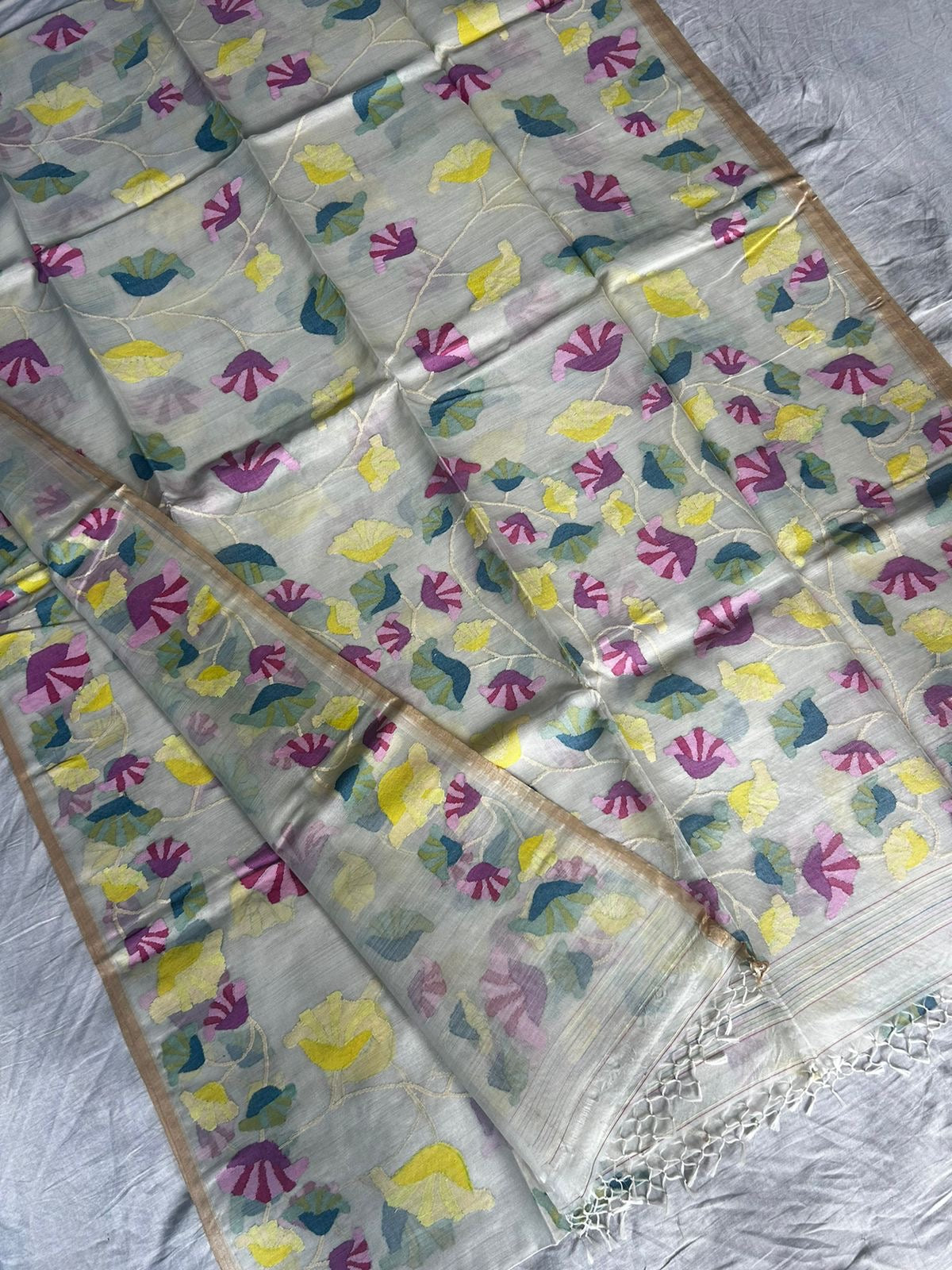 Anilba tantuj jamdani women Indian sarees