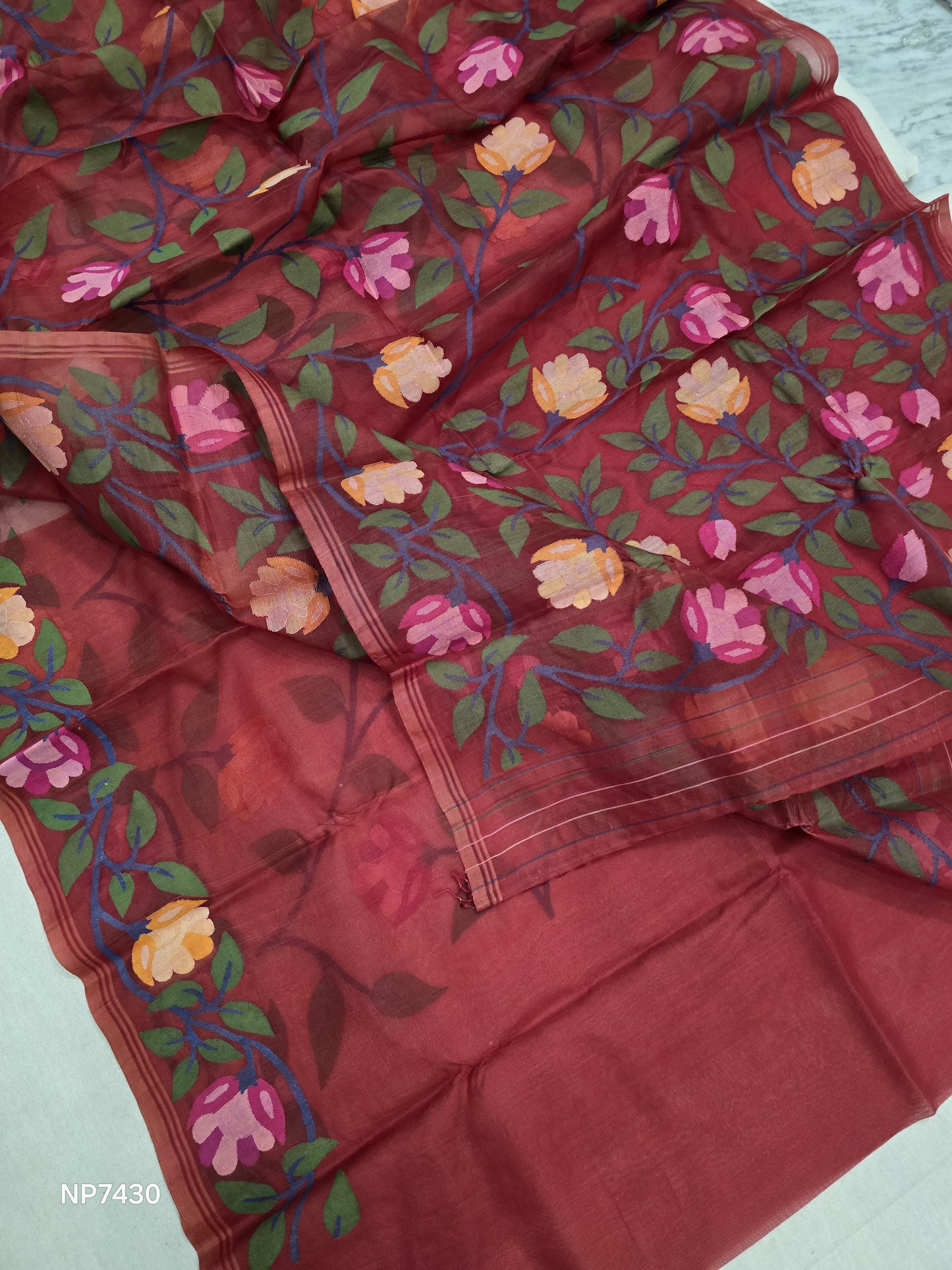 Red jamdani saree tantuj saree Bengal traditional sarees blouse