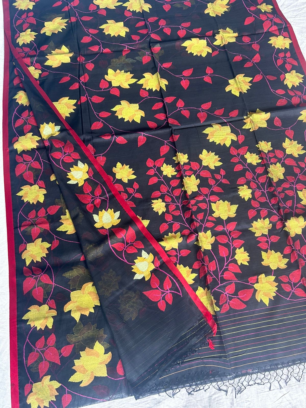 Anilba tantuj jamdani women Indian sarees