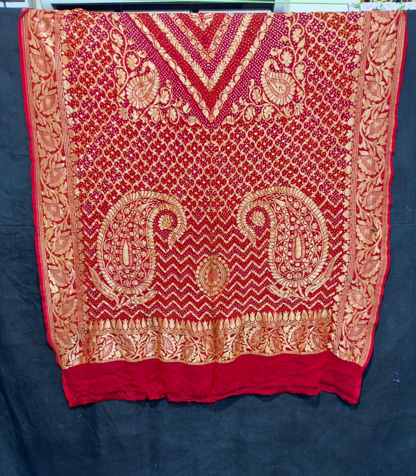 Paisley inspired Bandhani Bandhej Dupatta
