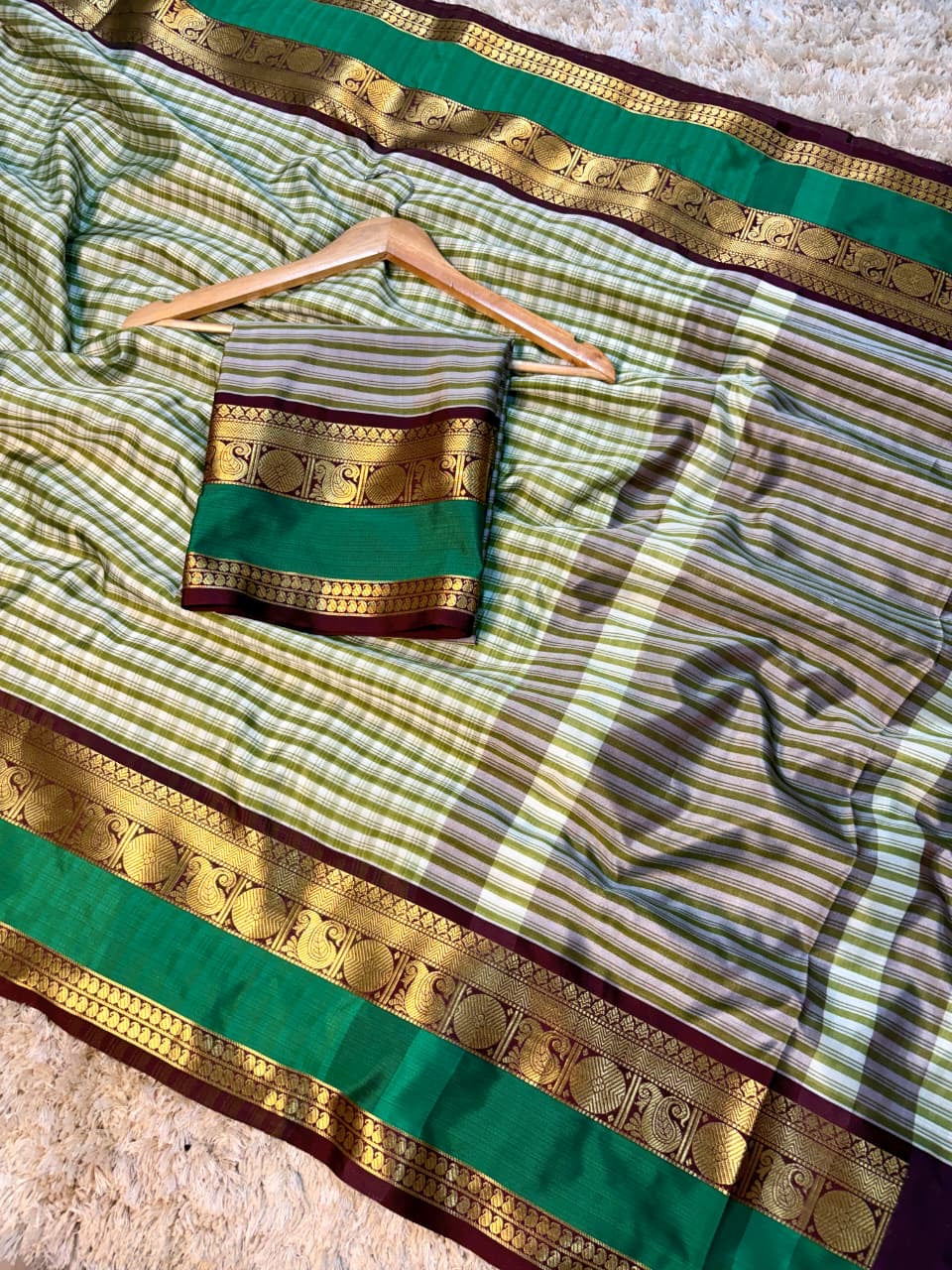 Gadwal silk saree check saree handloom sari blouse Bengali sarees