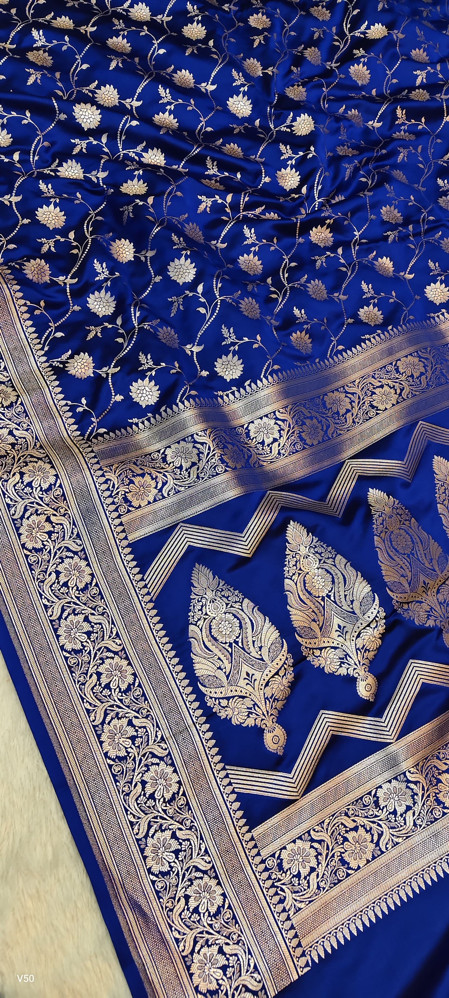 Khaddi banarsi saree handwoven sari blouse