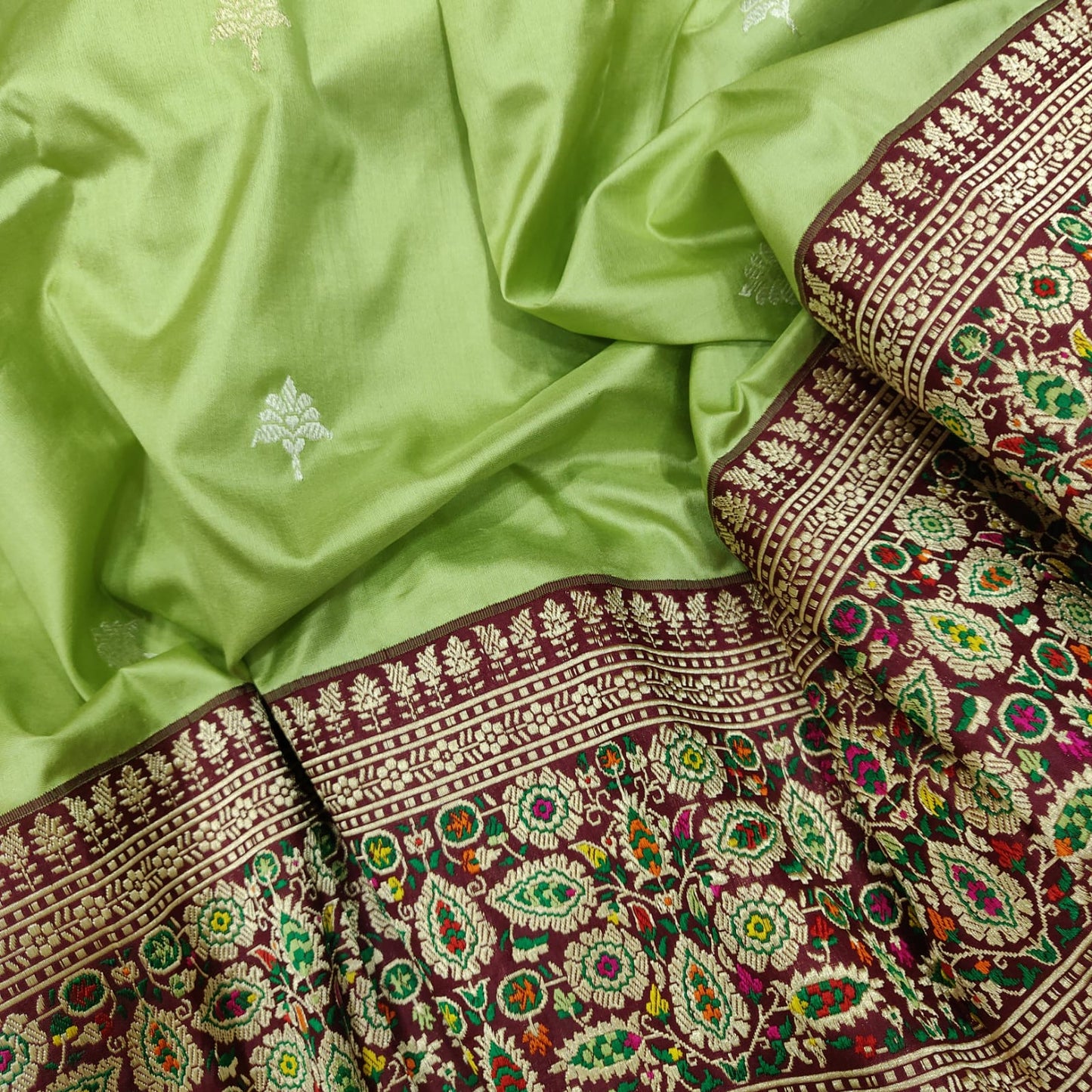 Vintage Banarsi soma Rupa silk saree