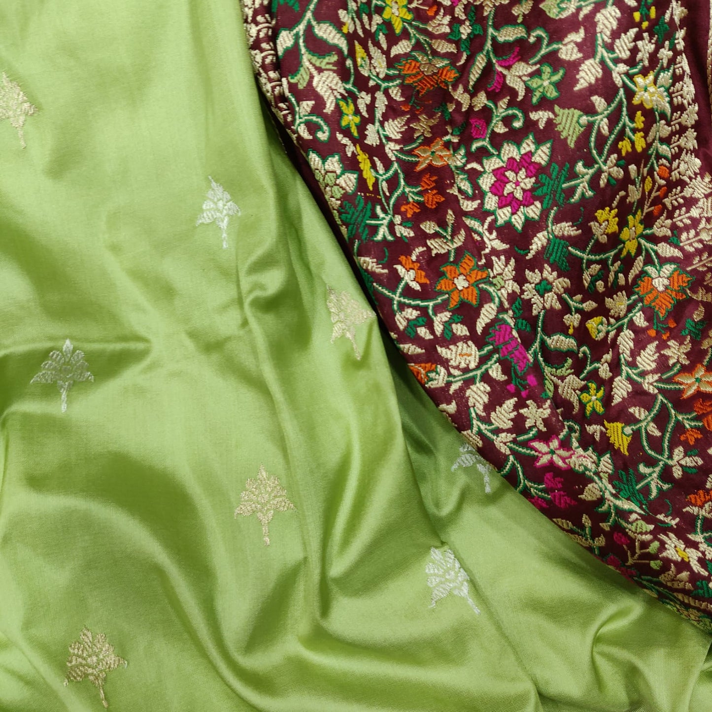 Vintage Banarsi soma Rupa silk saree