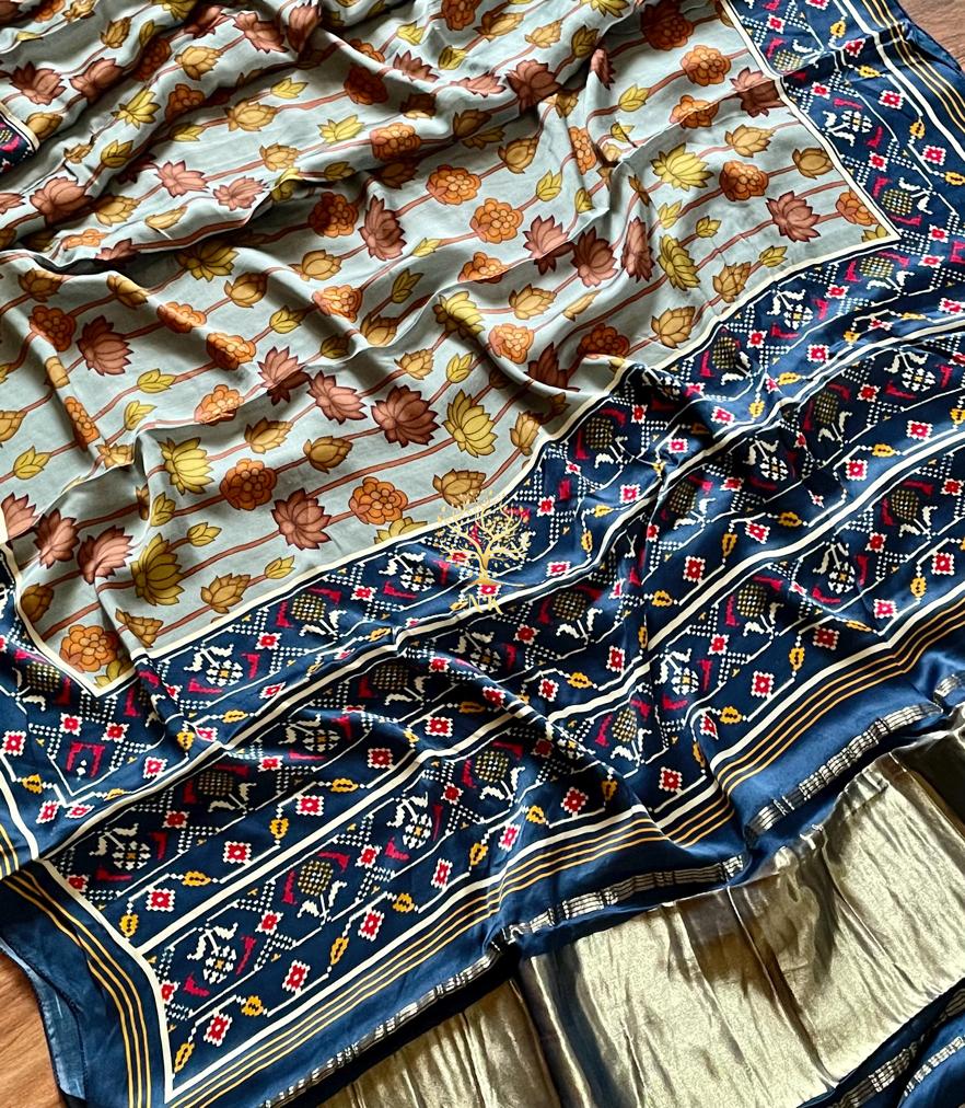 Pavi floral Gajji silk sari