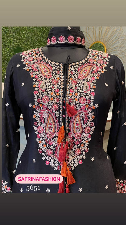 Black embroidery kurta dress