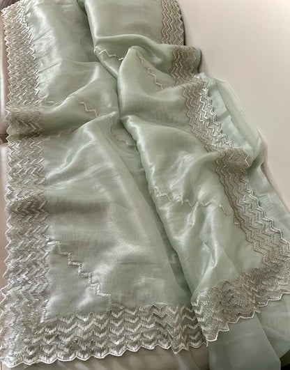 Kinisha tissue saree