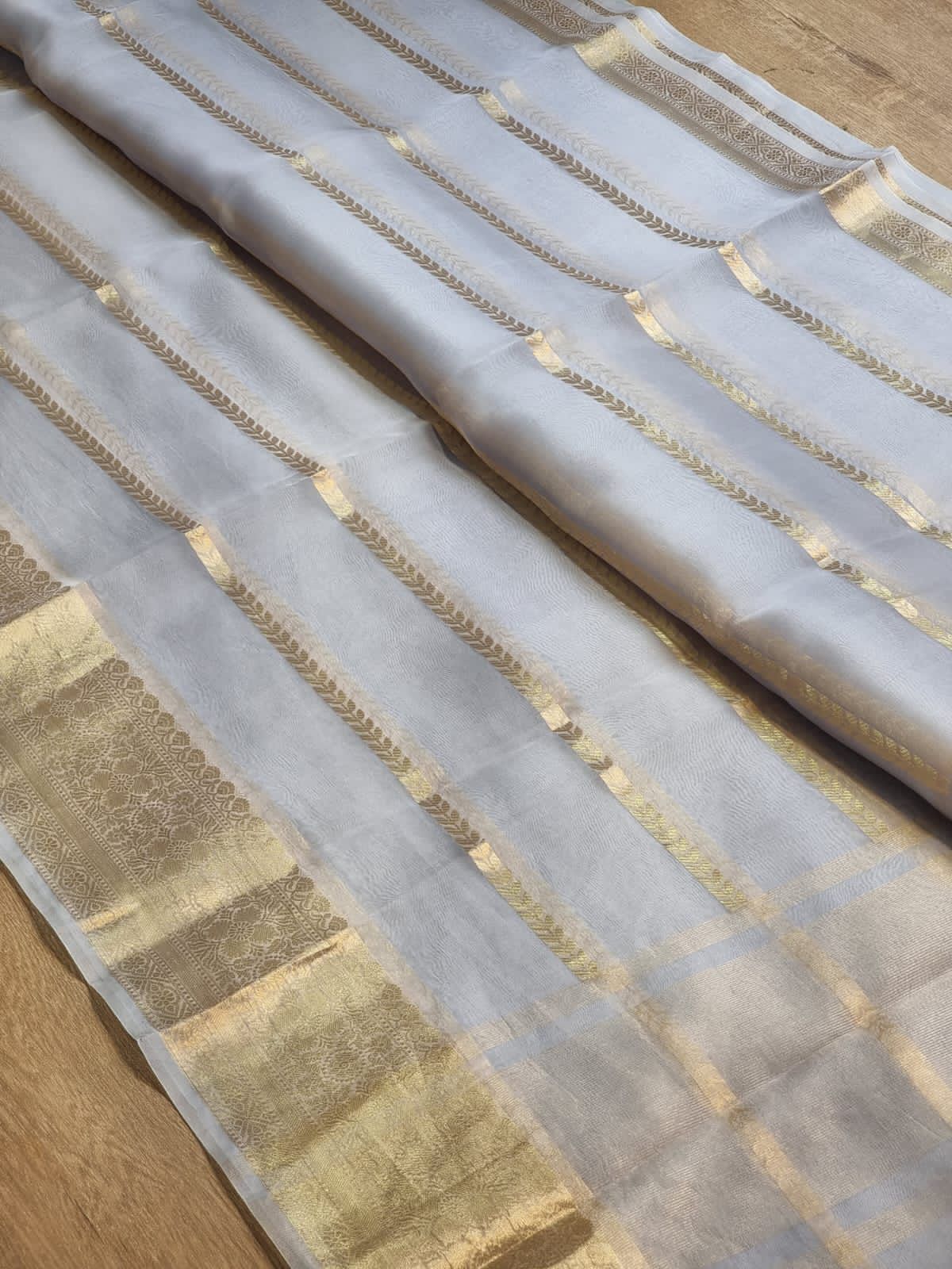 Banarsi kora saree