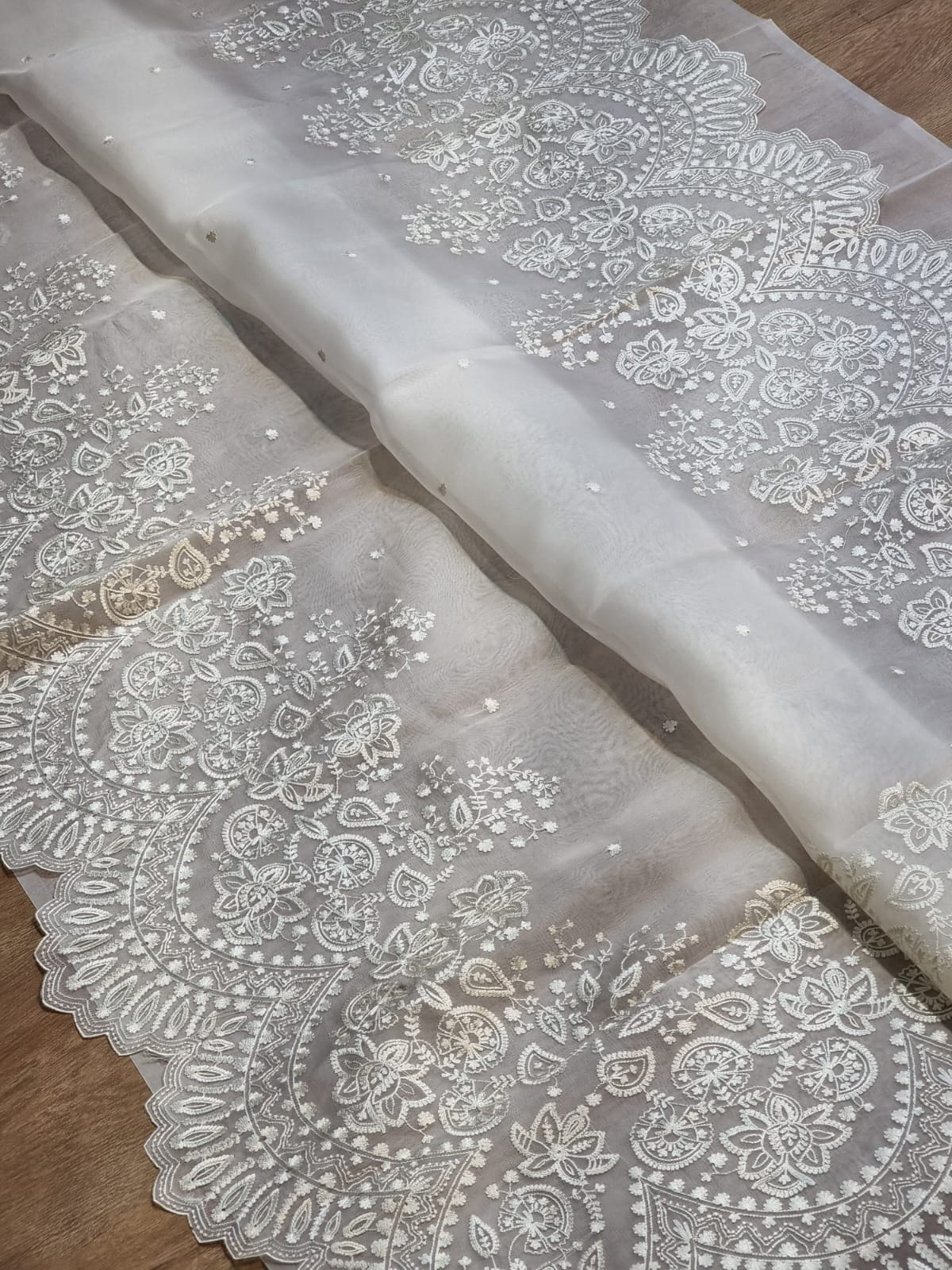 Scalloped inspired organza saree