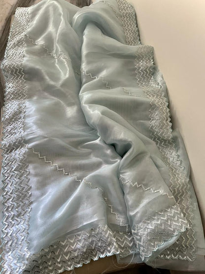 Kinisha tissue saree