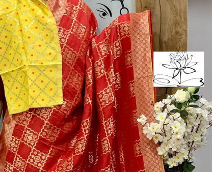 Dolika banarsi moonga saree