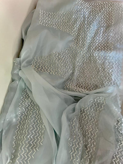 Kinisha tissue saree