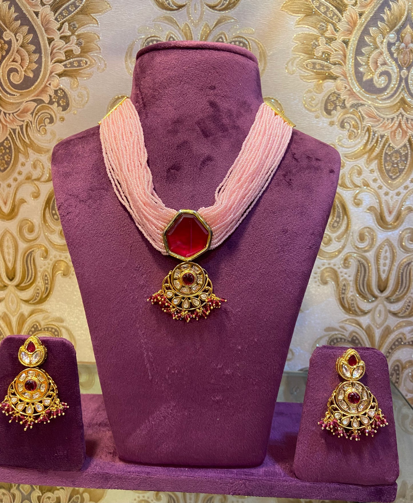 Ranika pearl set