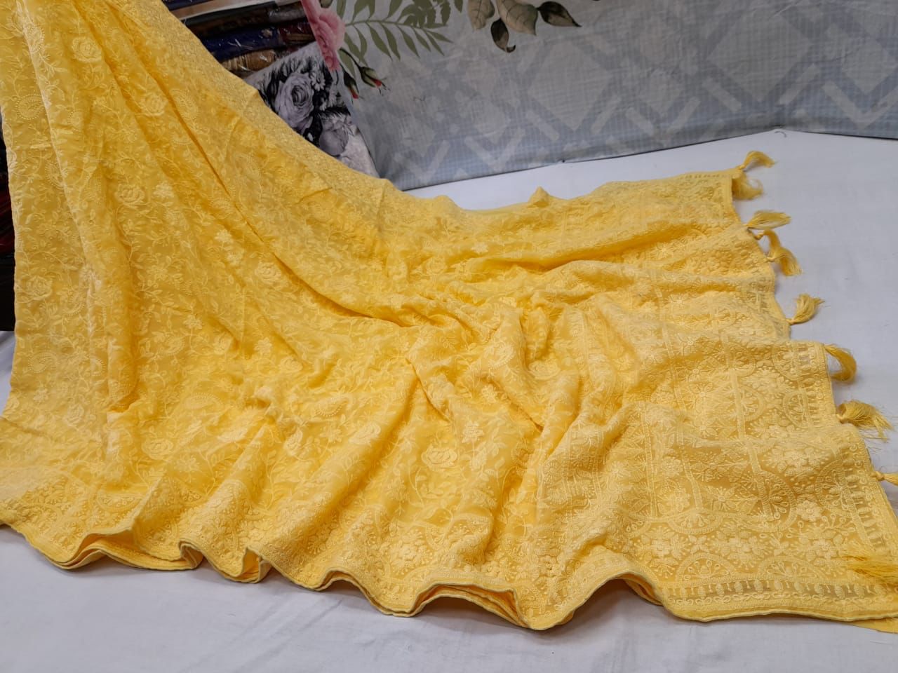 Anshika chikankari saree