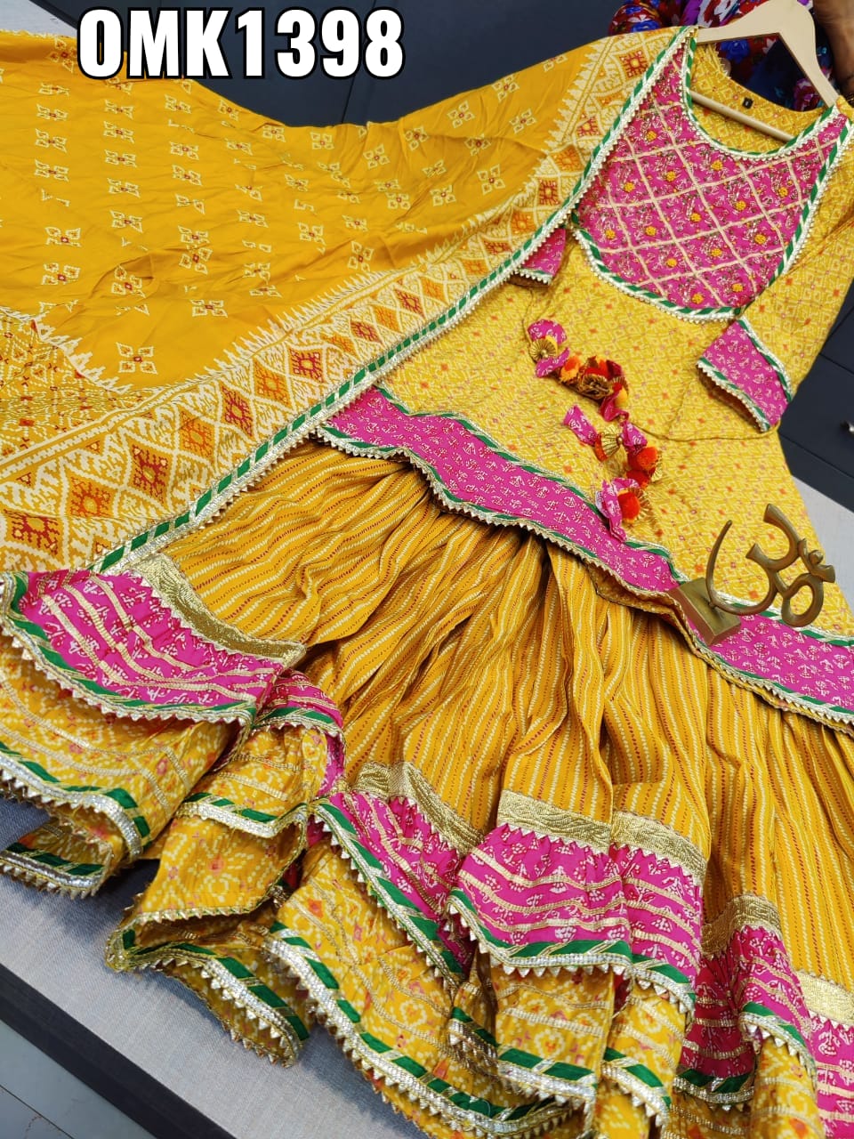 Yellow vellow sharara