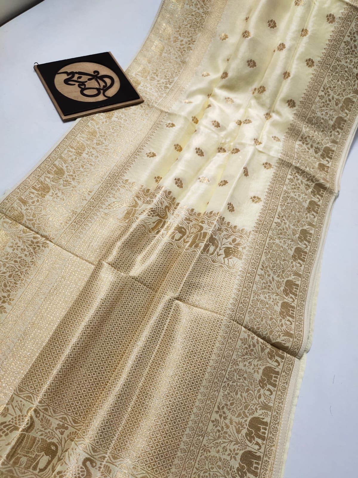 Aniradha moonga saree