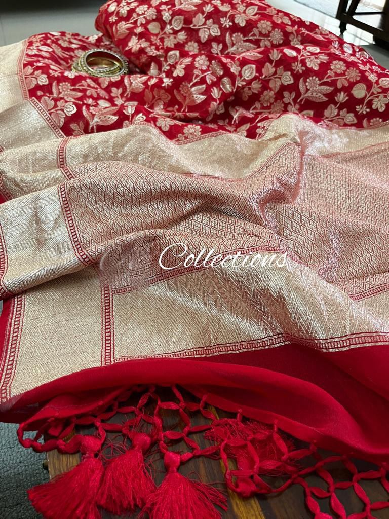Red weaving Banarsi saree
