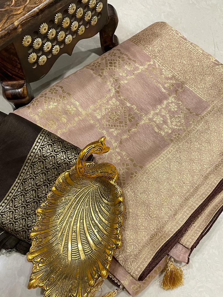Dolika banarsi moonga saree