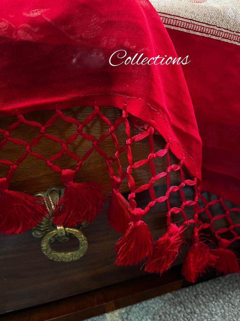 Red weaving Banarsi saree