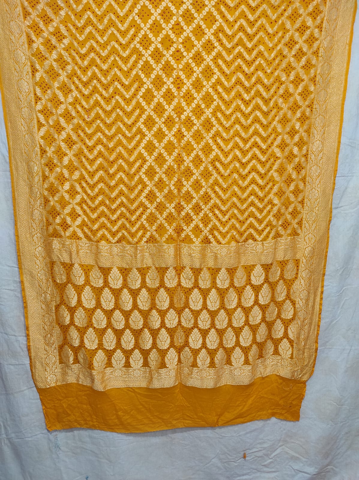Naiza Bandhani saree