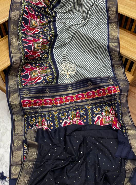 Narnia Patola saree