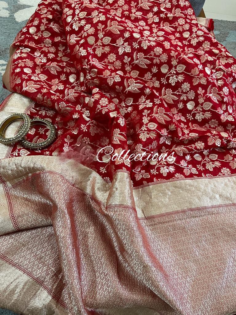 Red weaving Banarsi saree