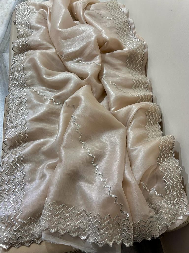 Kinisha tissue saree