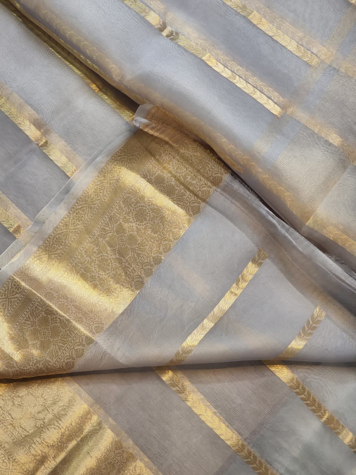 Banarsi kora saree
