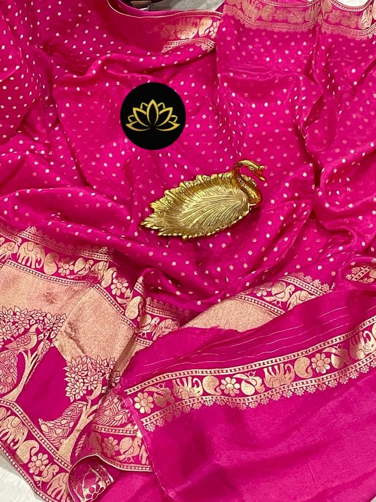 Weaving motifs banarsi saree