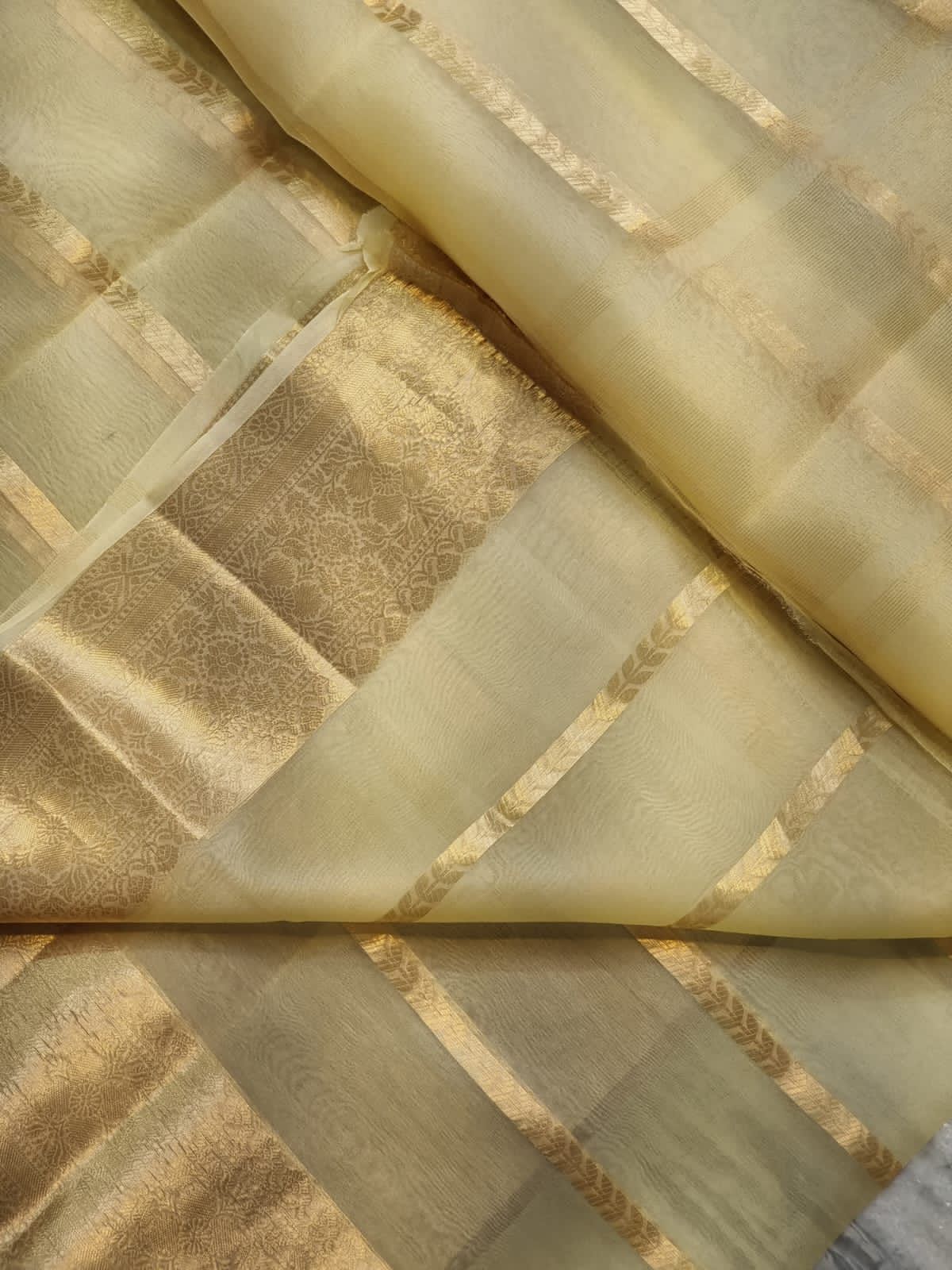 Banarsi kora saree