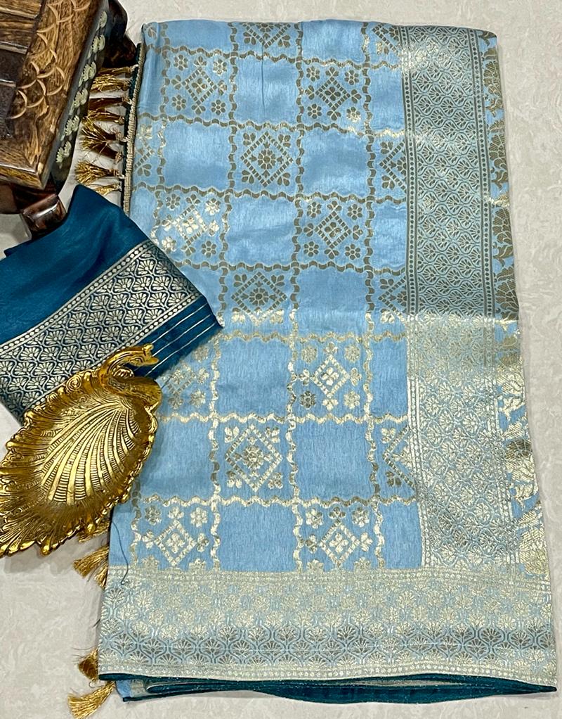 Dolika banarsi moonga saree