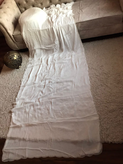 White beauty crepe saree