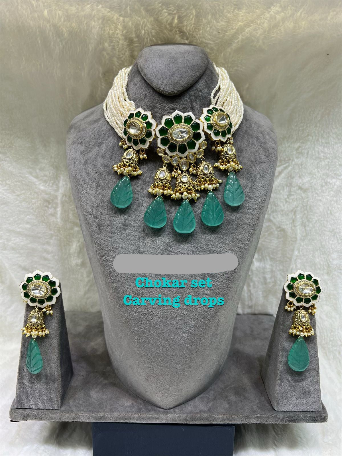 Nakashi Pearl choker set