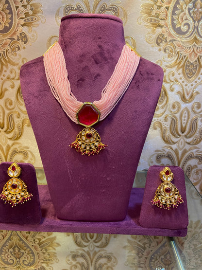 Ranika pearl set