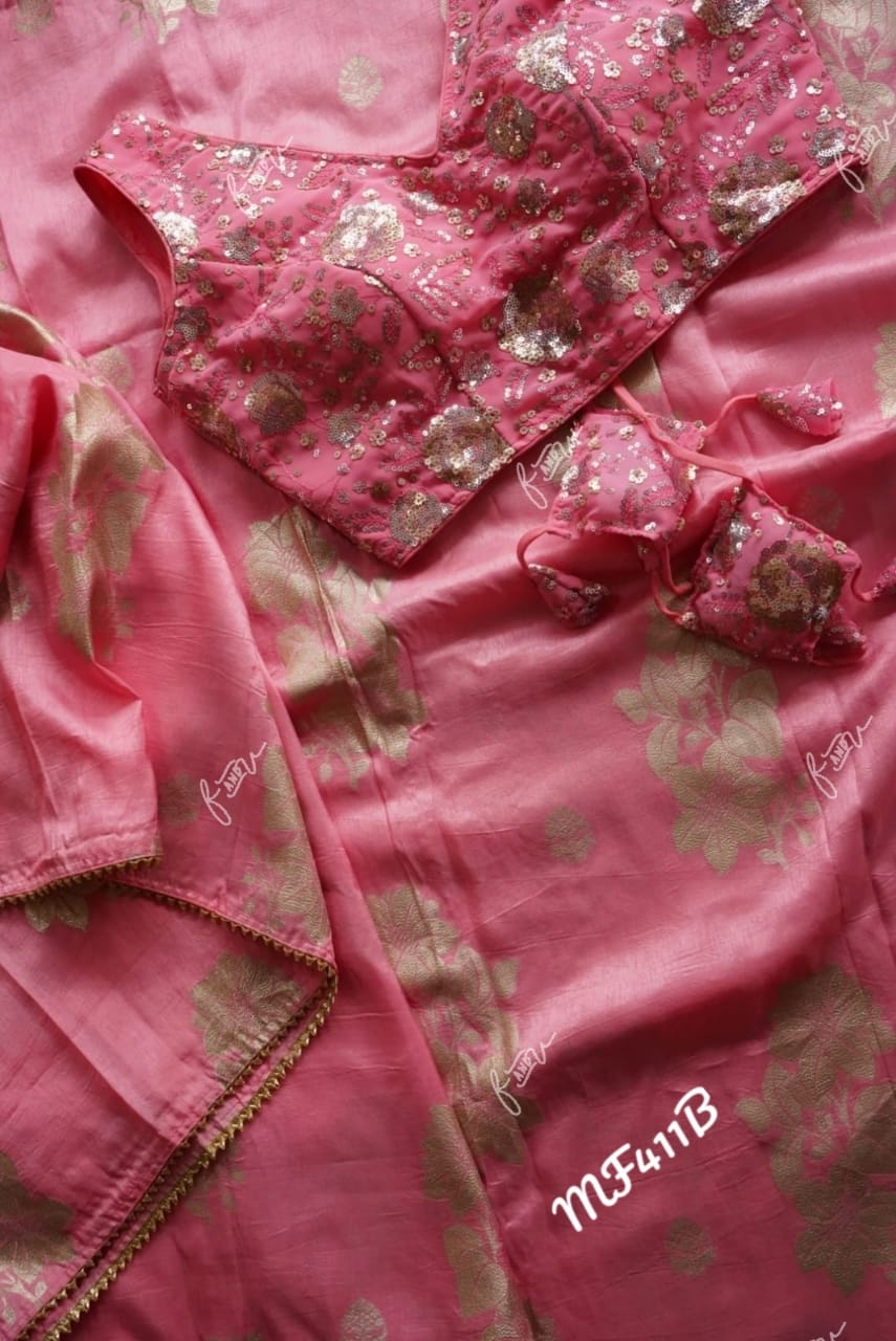 Elegant beautiful crepe saree