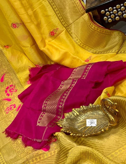 Nivaaz banarsi moonga saree