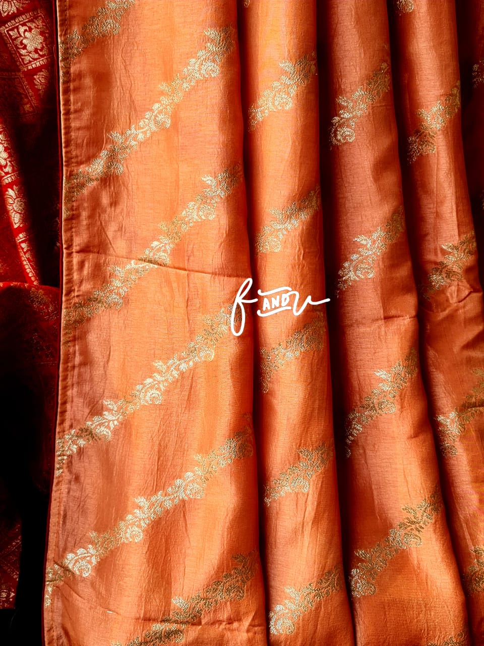 Excusitive lehariya Munga saree