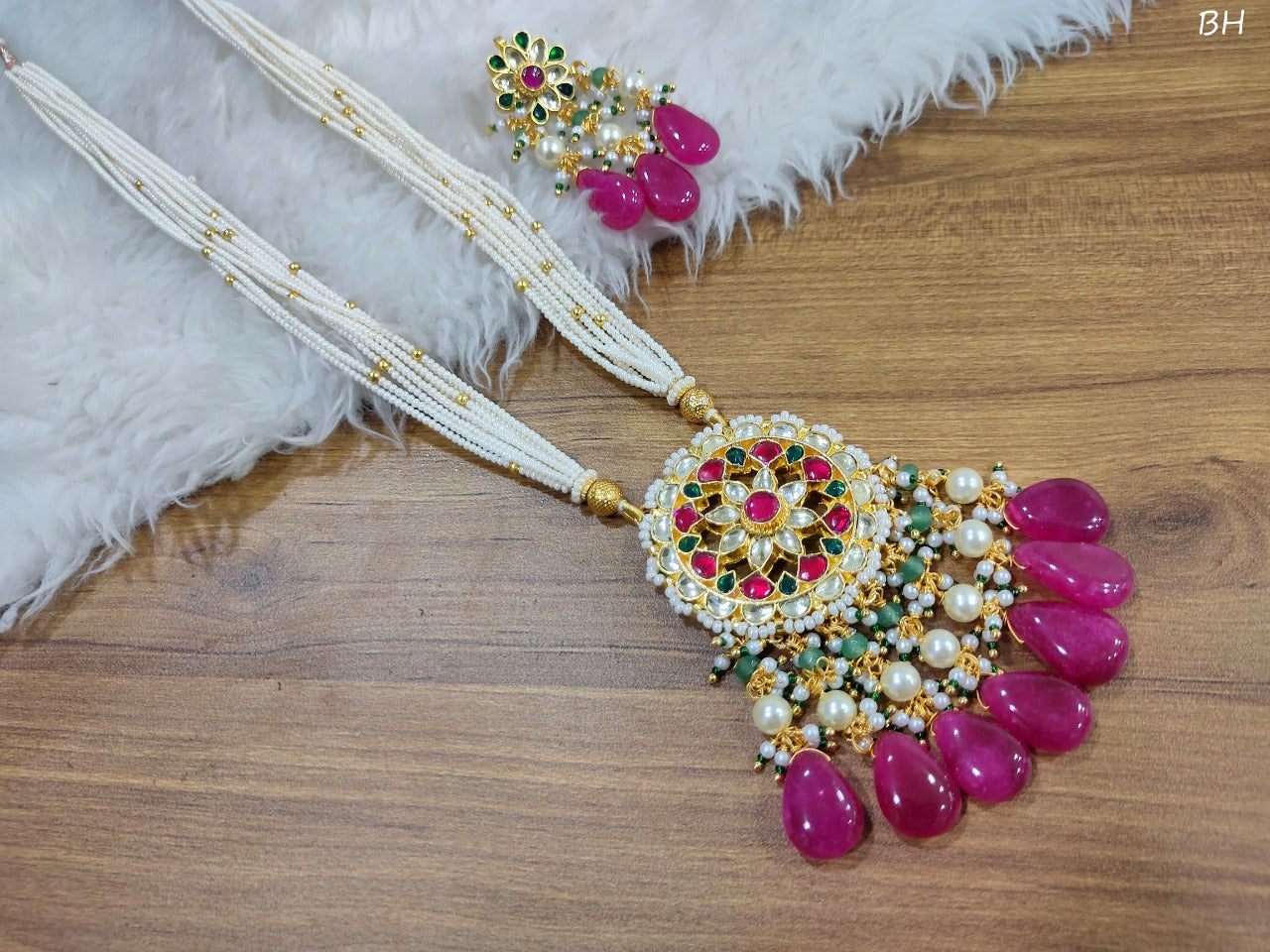 Parisha Pearl necklace Kundan set