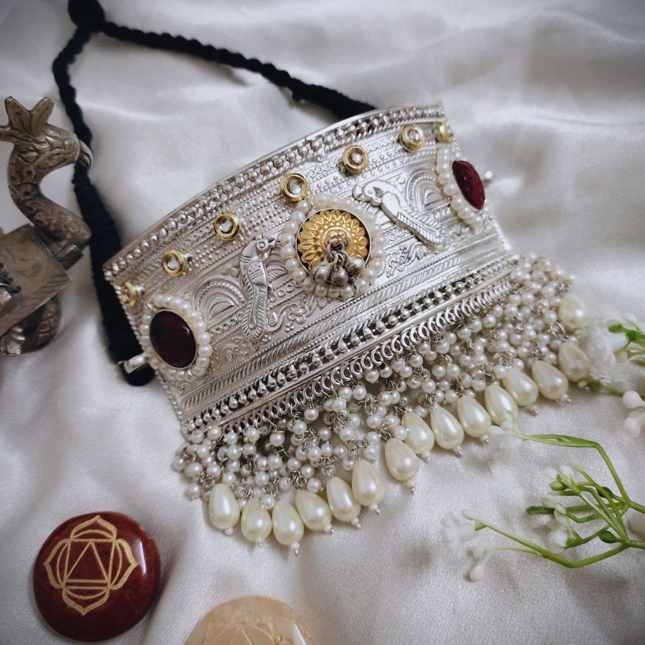 Jumbo tribal choker set