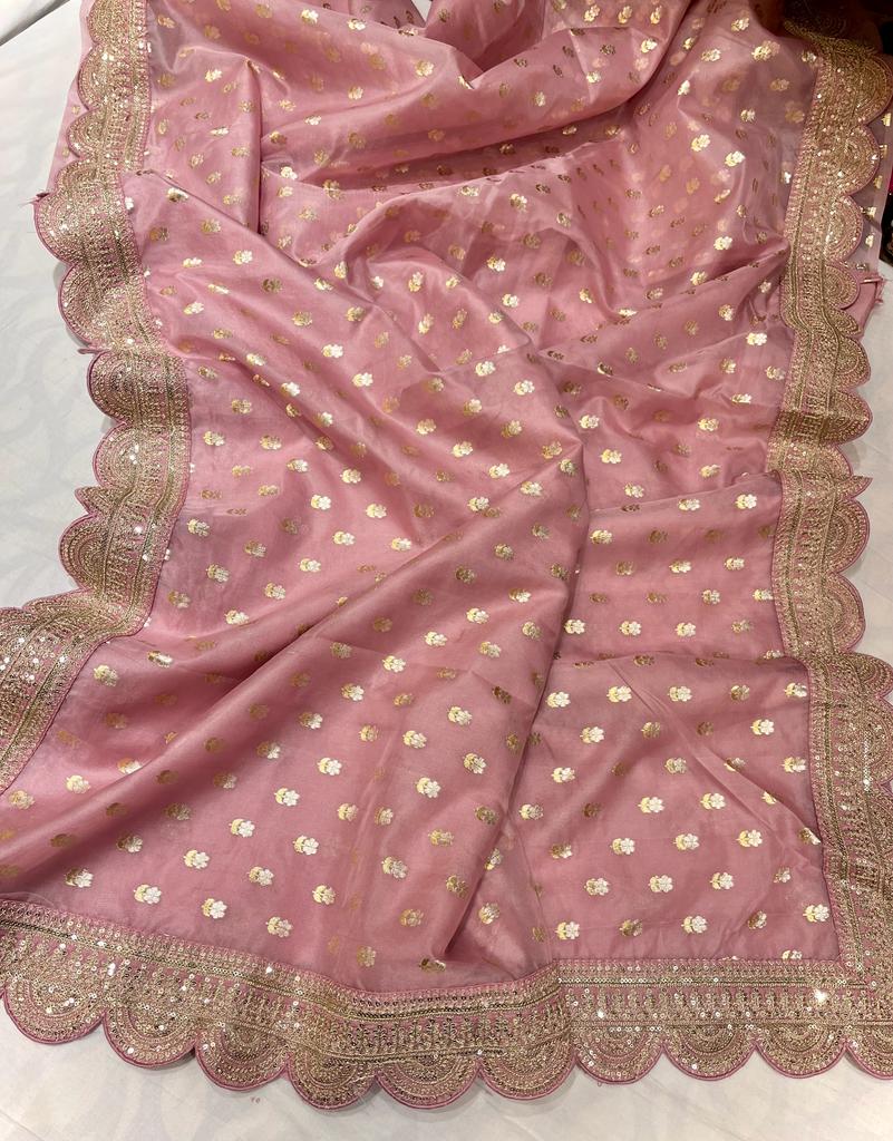 Scalloped weaving organza saree